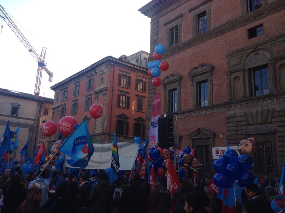 Nella Toscana di Renzi migliaia di lavoratori in piazza contro il Jobs Act