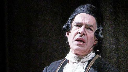 Salieri contro Mozart, il 17 dicembre a Carrara Tullio Solenghi in “Amadeus”