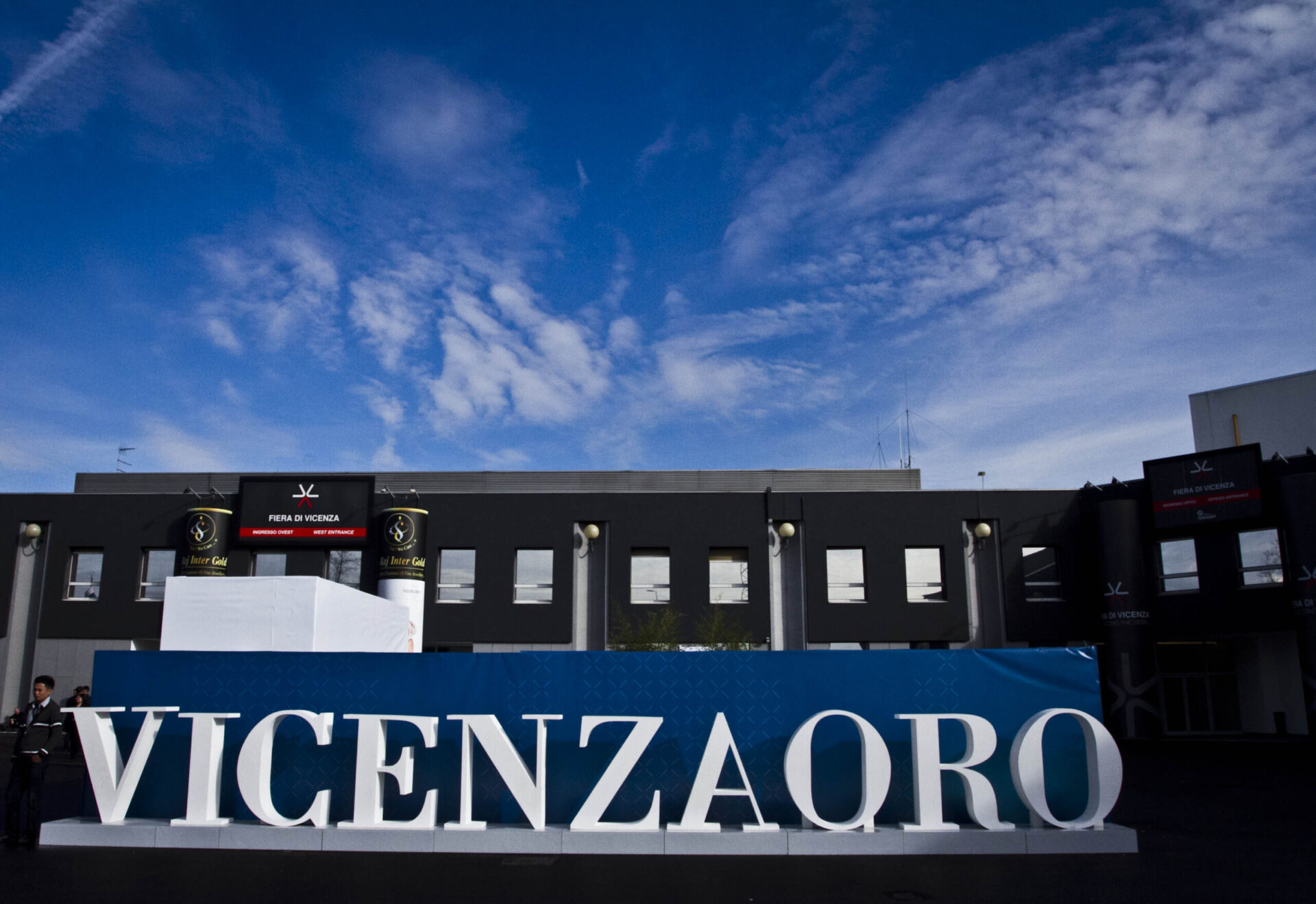 Orafi aretini in trasferta a Vicenzaoro e T-Gold. Si punta al rilancio dell’export