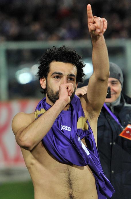 Salah ancora lui. La Fiorentina batte la Juve. E il web impazzisce per il fenomeno viola
