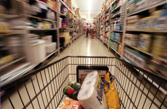Sostegno concreto. La spesa è SOSpesa, coupon da 2 a 7 euro per aiutare chi è in difficoltà