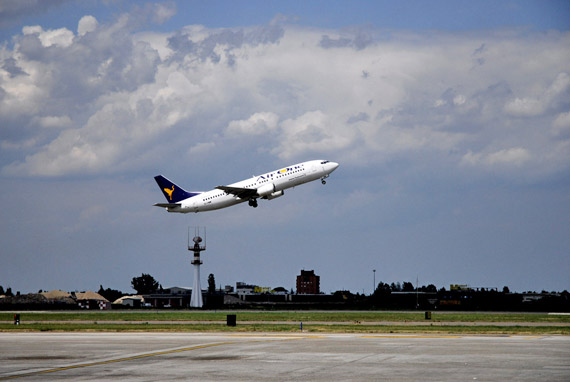 Si torna a volare. Via la nebbia, ripresa la regolare attività degli aeroporti