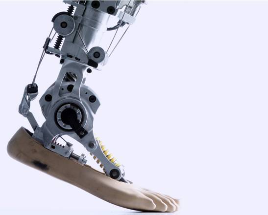 Passi artificiali. Le gambe bioniche sono realtà. 11 i volontari che le hanno già testate