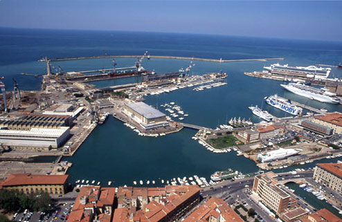 Attracco di affari. Porto di Livorno, traffico in crescita del 5%