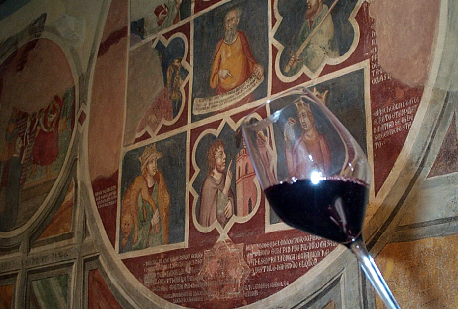 Calici di Doc Grance Senesi al museo, il vino si abbina all’arte con “Rosso di sera” a Palazzo Corboli