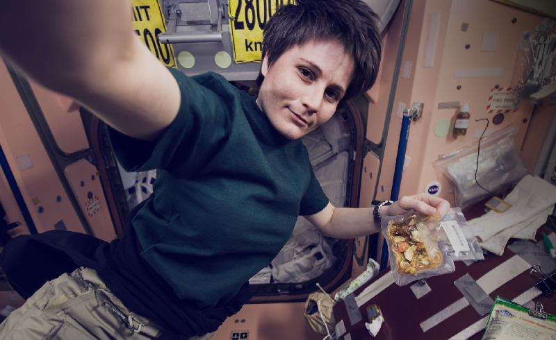 Cucina spaziale. Svelati i segreti dell’alimentazione di Samantha Cristoforetti