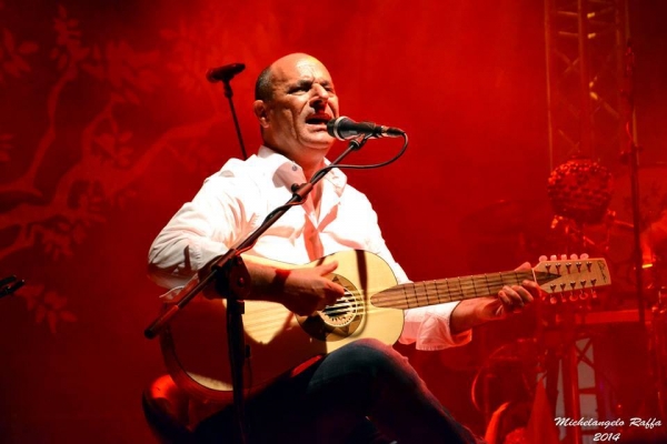 Il folk revival di Mimmo Cavallaro al Mattatoio n.5 di Montepulciano il 17 aprile