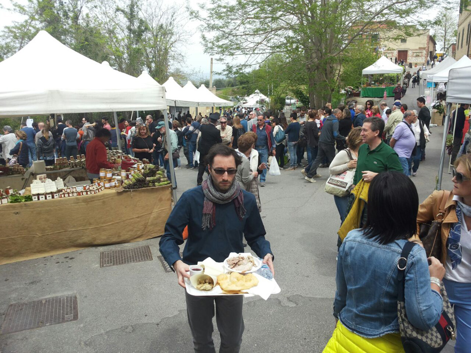 “Conversando sul carciofo” tra food blogger, a “Chiusure in piazza” ricette italiane a confronto