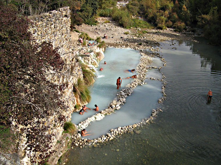Nuovo futuro. Terme di Petriolo, gara deserta. Operatori turisici chiedono la gestione