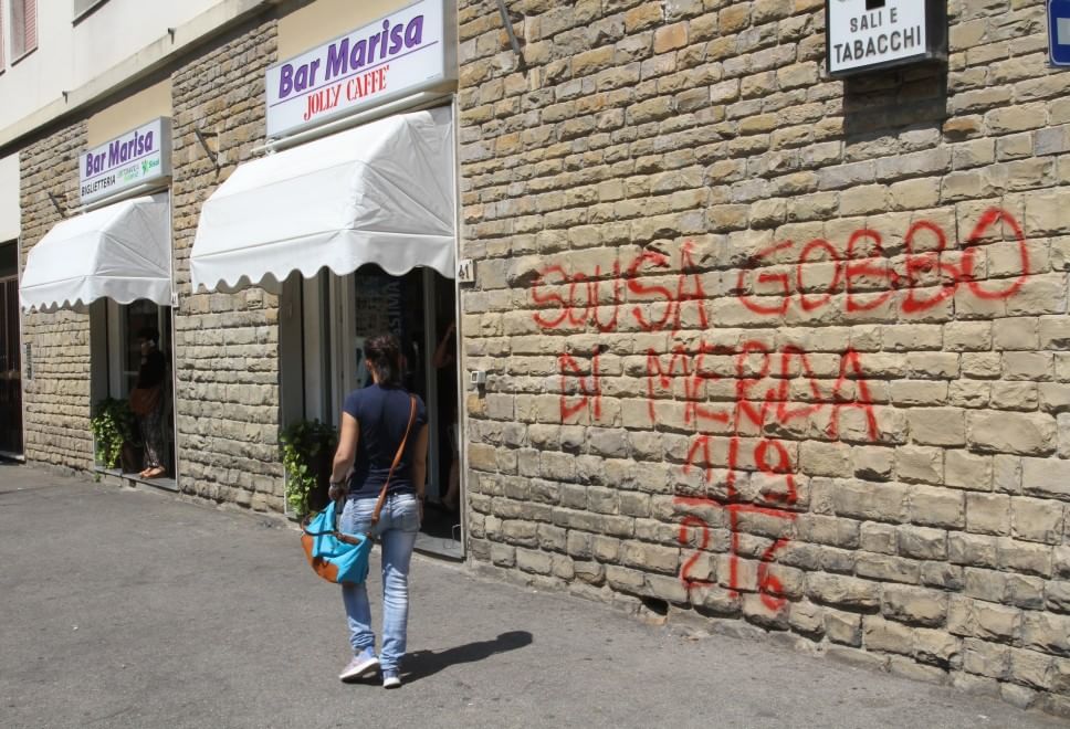 «Gobbo di m***a». Paulo Sousa alla Fiorentina spacca il tifo viola
