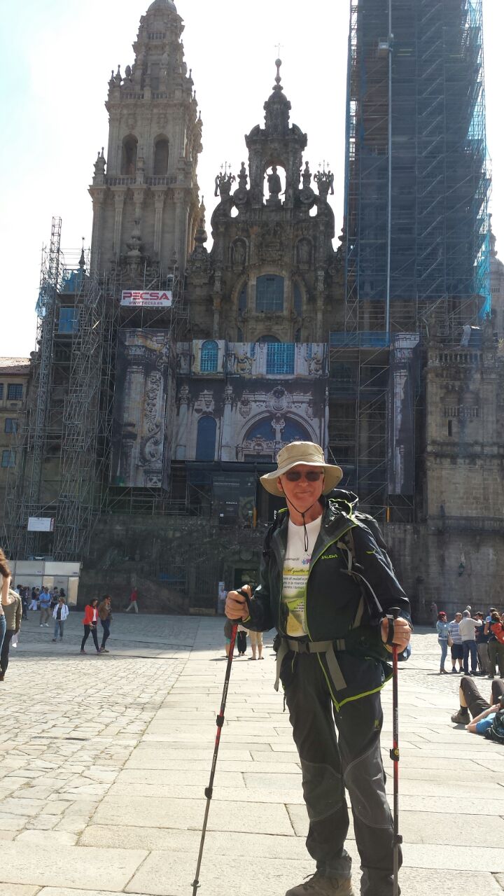 La sfida. Sconfigge il melanoma e si mette in viaggio, percorre 900km fino a Santiago de Compostela