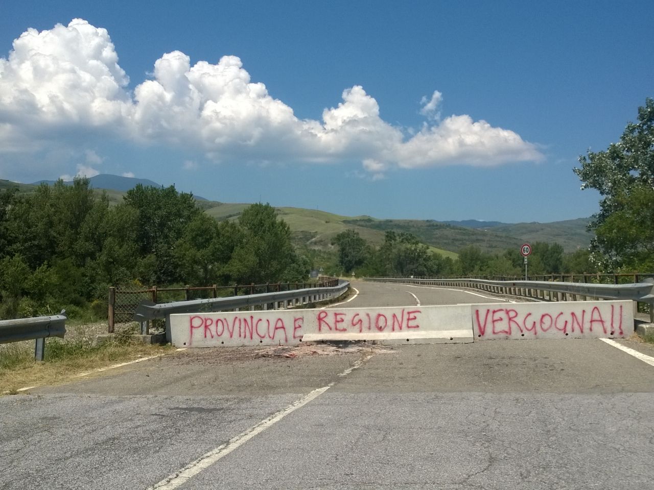 Il ponte della vergogna sulla Cassia. Nessuna certezza sui lavori per la riapertura