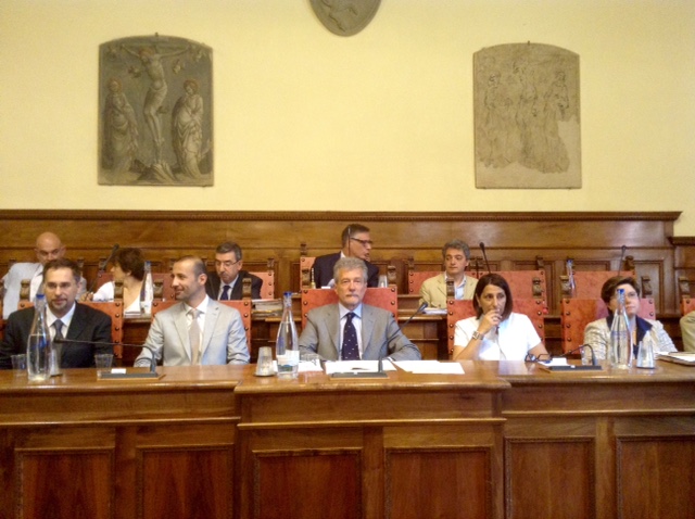 Lo scontro. Arezzo, si insedia il Consiglio Comunale. Maggioranza già spaccata sul presidente