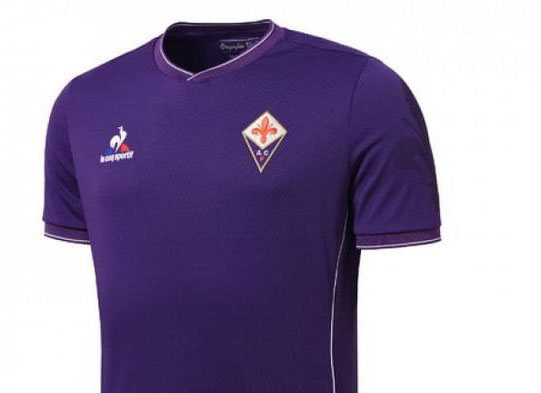 I colori della Fiorentina. Presentate le nuove maglie, legame esclusivo di 5 anni con Le Coq Sportif