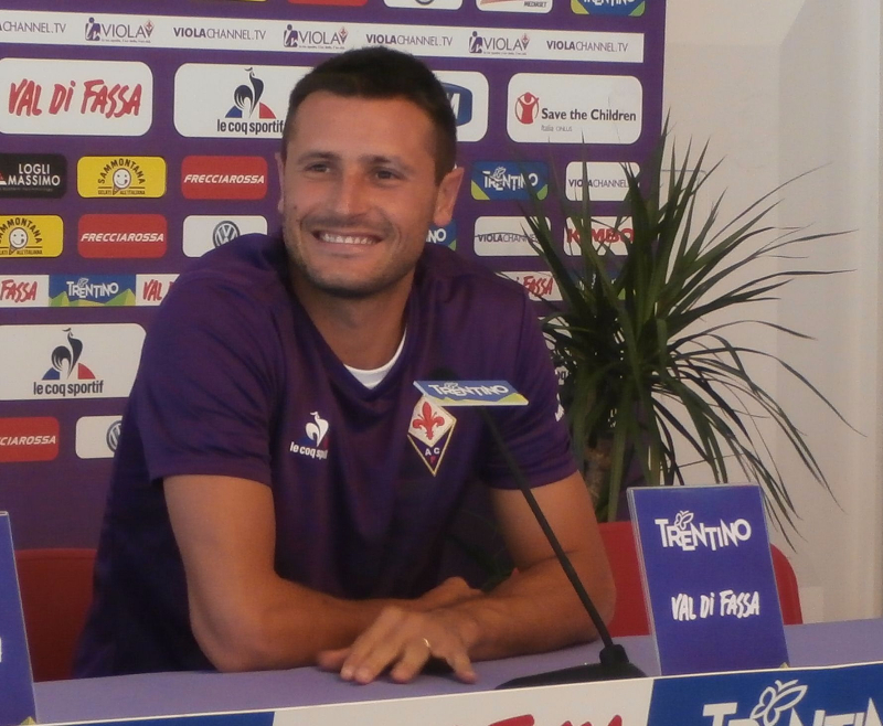 Voglia di vincere. Capitan Pasqual: «Farò di tutto per alzare un trofeo con la Fiorentina»