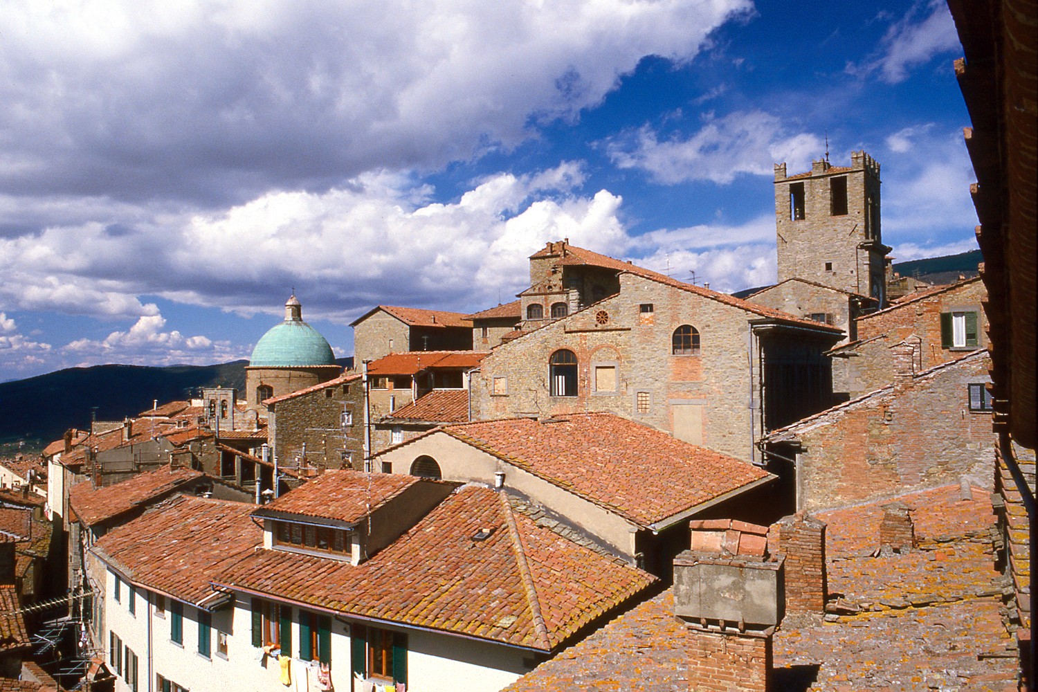 Arte, artigianato e cultura. A Cortonantiquaria la mostra mercato più antica d’Italia