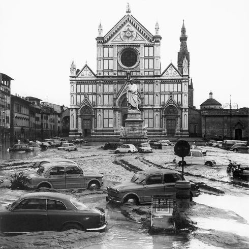 Restauro a rilento. Alluvione del ’66, dal Ministero fondi per il recupero dei beni dell’Archivio di Firenze