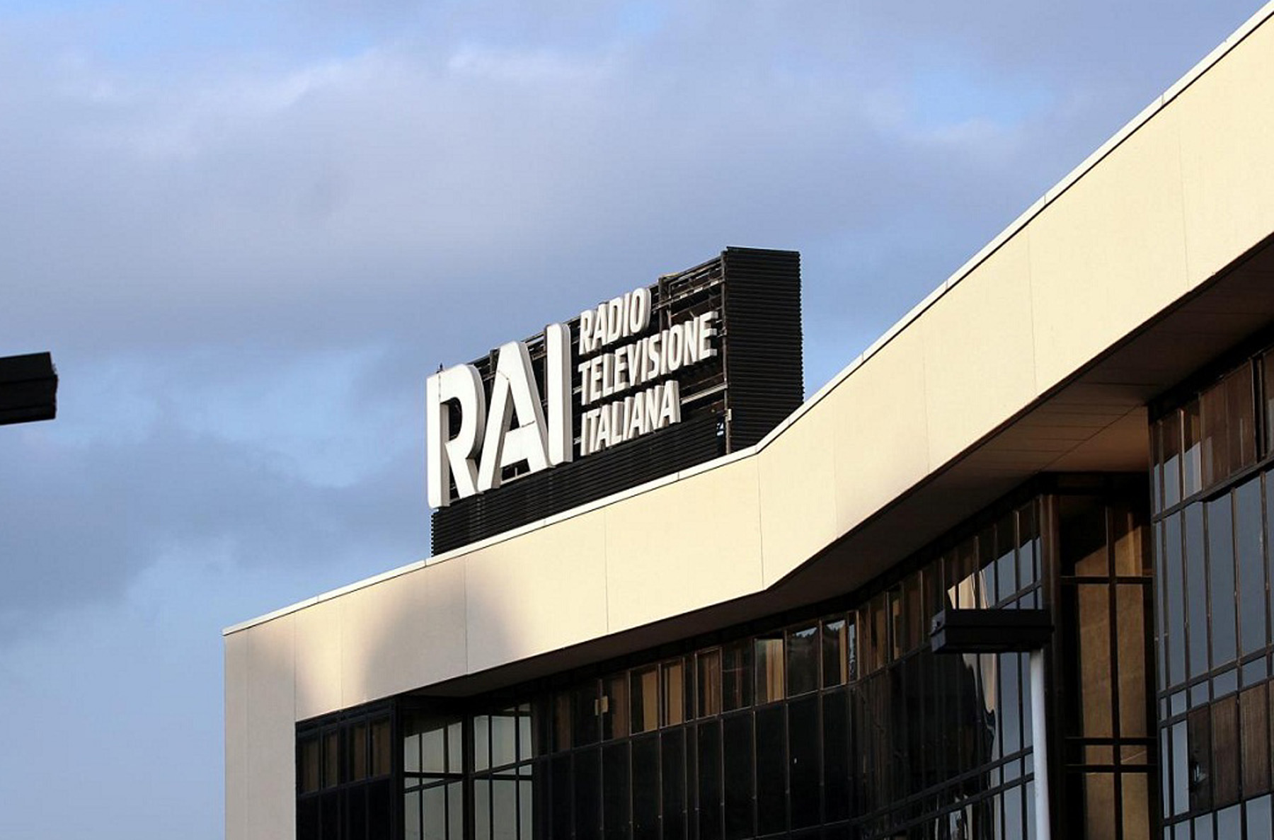 Il Guelfo in Rai. Nominato il Cda con il fedelissimo di Renzi che spacca il Pd