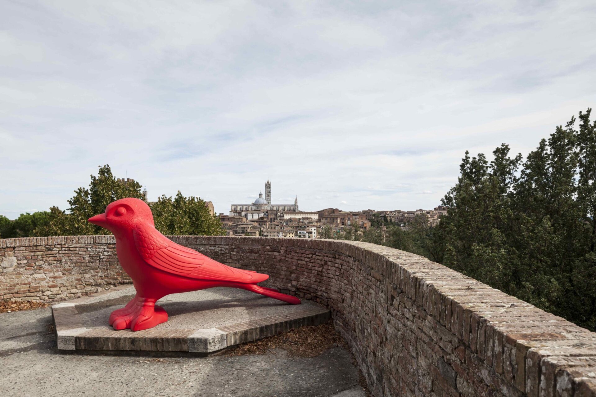 Craking Art. Siena invasa da 200 sculture di animali in plastica riciclata