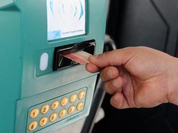 Truffa sul bus. Vendono biglietti falsi a prezzi ridotti, denunciati titolari di  due edicole