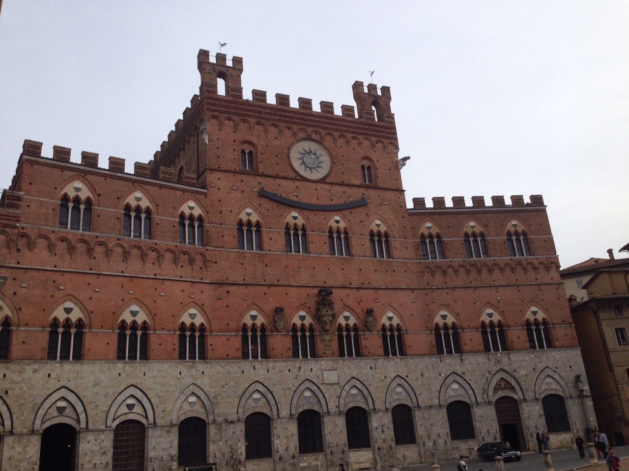 Siena e le mezze verità. Incerta tra rimuovere il passato e tirare a campare