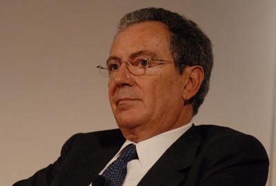 No alla mega-fusione. Gros Pietro: «Con Mps e Unicredit? Ipotesi incompatibile»