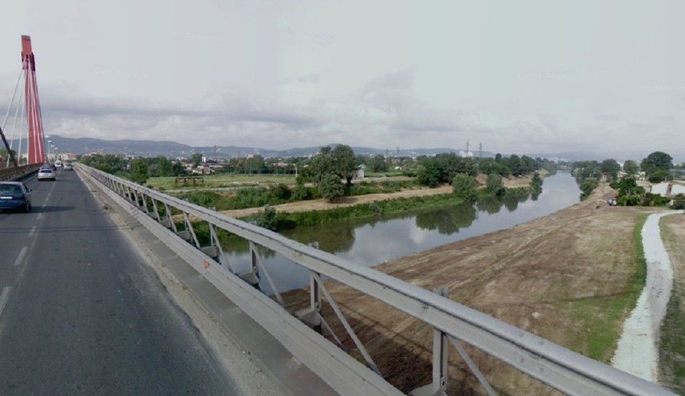 Il salvataggio. Minaccia di buttarsi dal viadotto, Vvff lo convincono a desistere