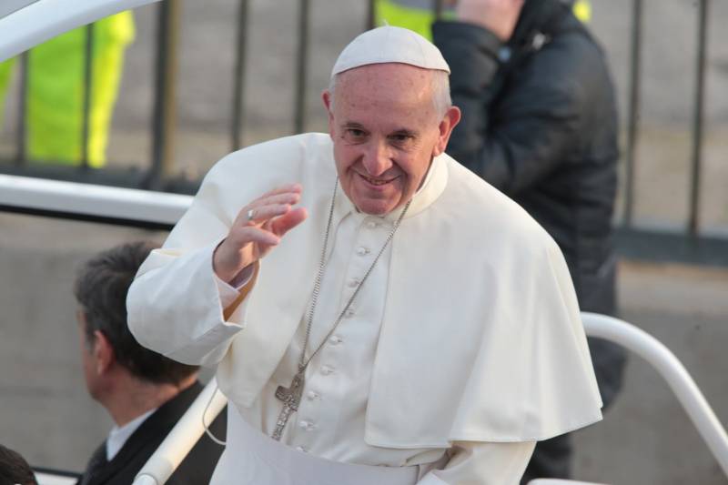 Papa Francesco, da Prato e Firenze un nuovo Decalogo. Rivoluzionario