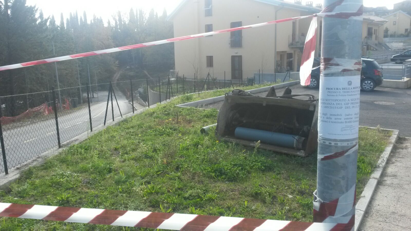 Danno agli incolpevoli. Abusi edilizi a Monteriggioni, la preoccupazione delle famiglie