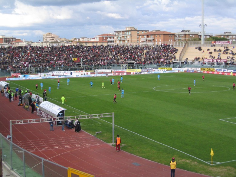 Antisemitismo allo stadio. Livorno, lettera di Nogarin per denunciare i cori dei tifosi dell’Ascoli