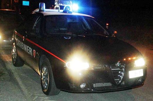 Madre preoccupata per la figlia, denuncia: smantellato giro di droga