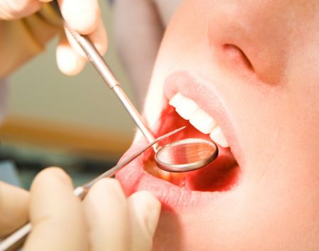 Falso dentista. Allestito studio nella sua abitazione, scoperto dai Nas