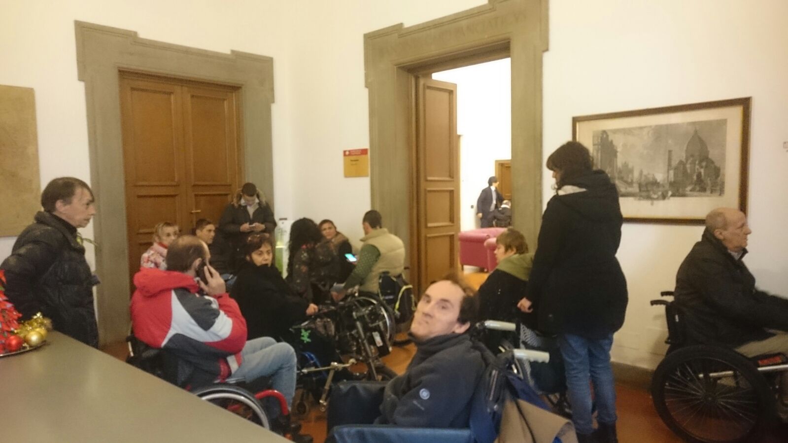 L’irruzione. Disabili in Consiglio regionale: «Aumentare fondo per “Vita indipendente”»