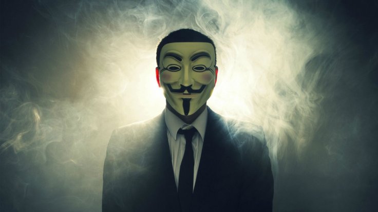 X smascherato. Anonymous, denunciato l’informatico che inventò il falso attacco dell’Isis a Firenze