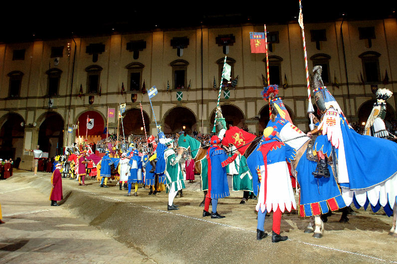 Il Saracino che divide. Arezzo si spacca sulla Giostra straordinaria