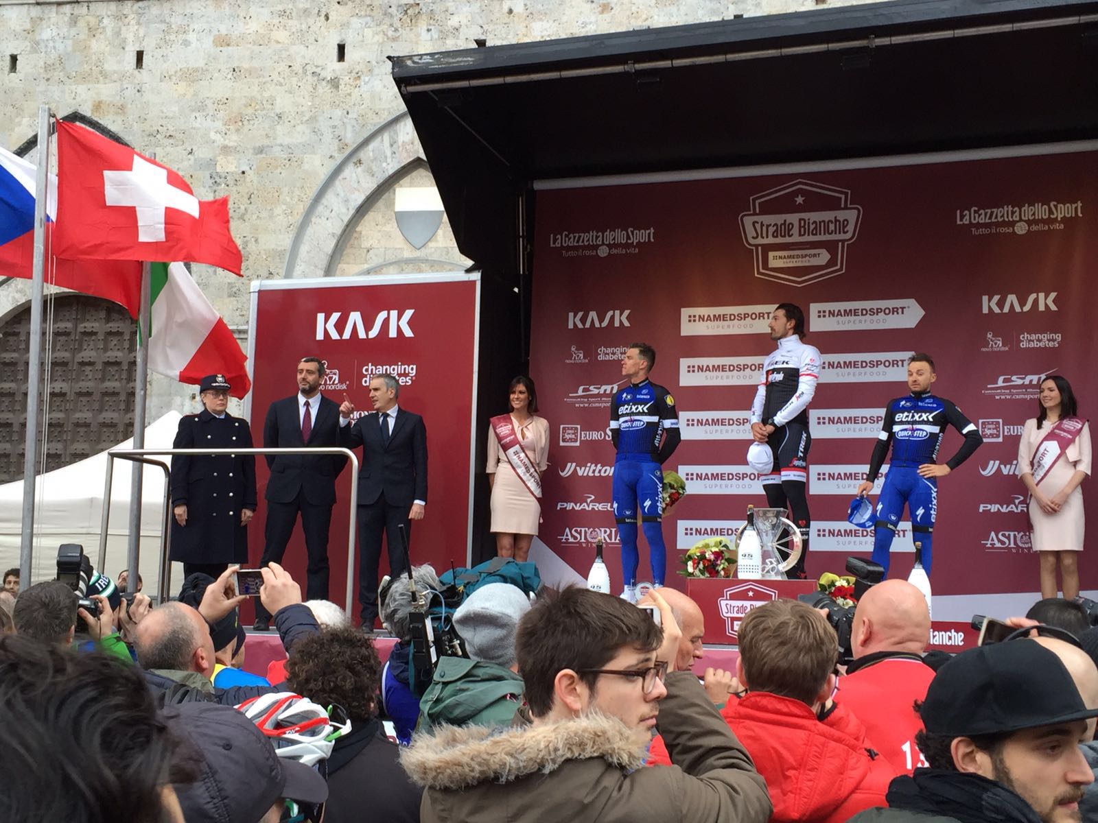 Successo Strade Bianche. Cancellara vince la classica, Siena invasa da appassionati di ciclismo