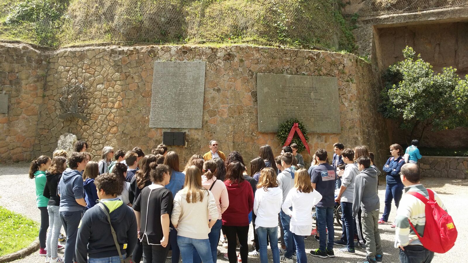 Il valore della memoria. Studenti sangimignanesi in visita alle Fosse Ardeatine