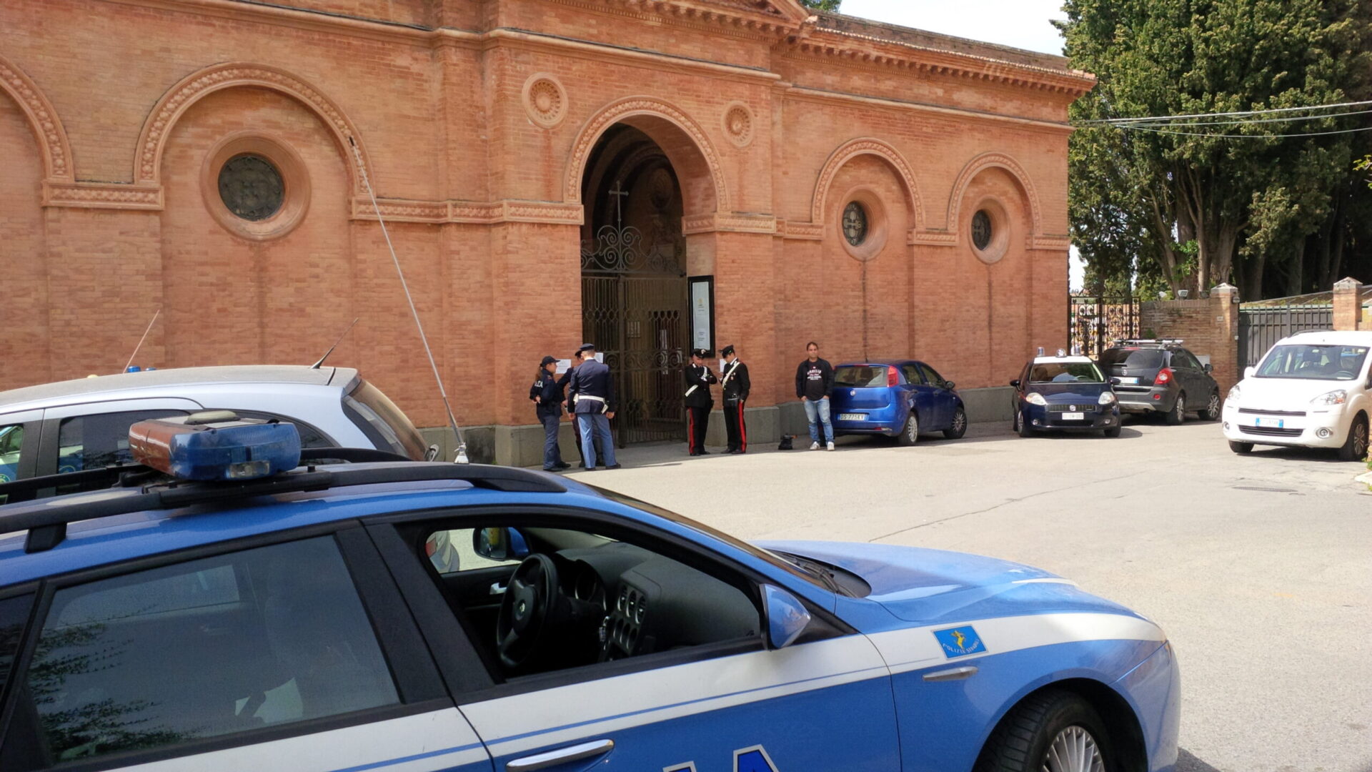 Alla ricerca della verità. Riesumata la salma di Rossi, la vedova: «Capitolo doloroso ma necessario»