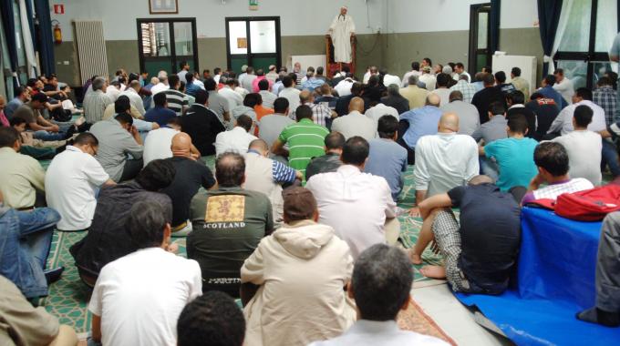 Libertà di culto. Una moschea “provvisoria” a Firenze, Nardella: «Pronti a valutare proposte comunità islamica»