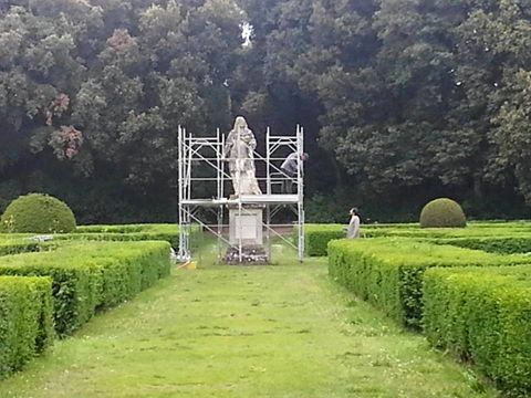 Horti Leonini, la statua di Cosimo de’ Medici si rifà il trucco