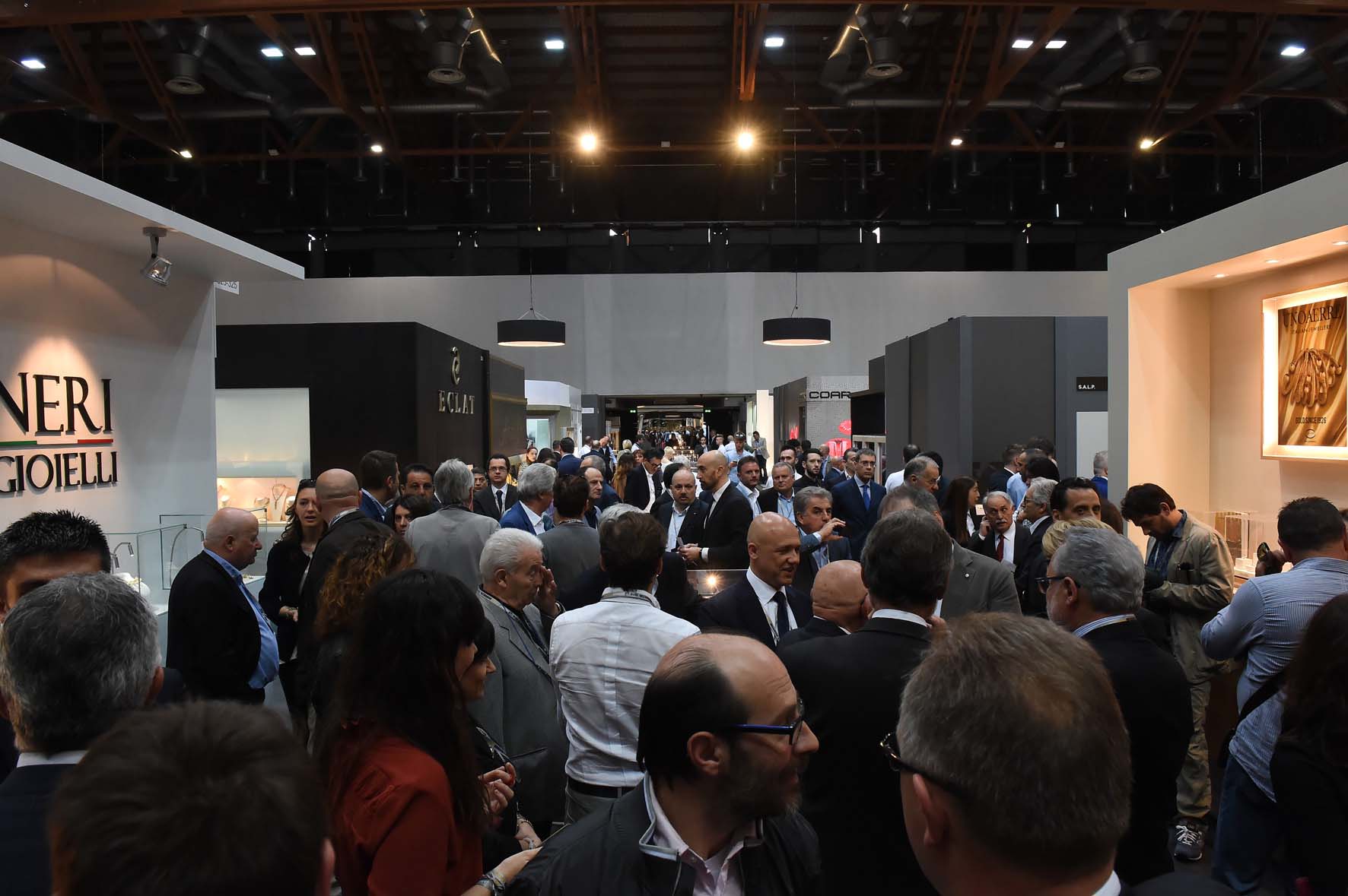 La fiera dei record. Oro Arezzo, il meglio dell’oreficeria si mette in mostra. Buyers da tutto il mondo apprezzano