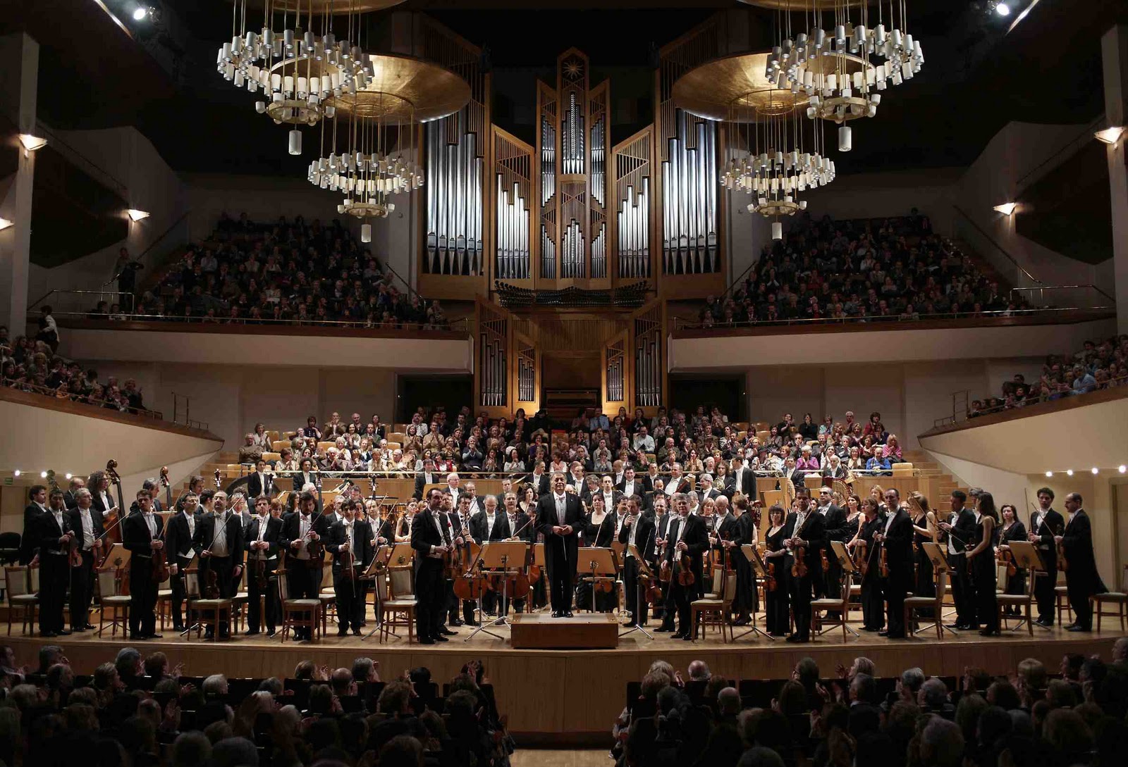 Futuro al bivio. Maggio musicale, i sindacati attaccano: «Così si va verso la chiusura»