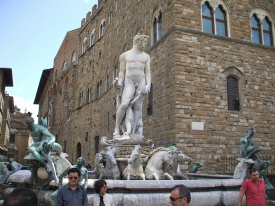 Il restyling. Fontana di Nettuno, Maison Ferragamo finanzia il restauro. 1,5 mln di euro e 2 anni di lavori