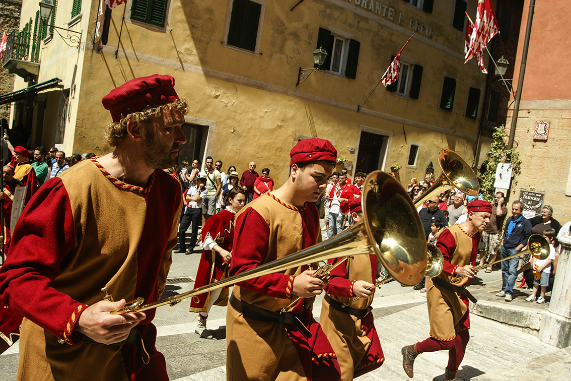 Barbarossa, si alza il sipario con la presentazione delle Brocche dedicate all’Accoglienza e il vincitore dell’Orfeo 2015