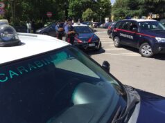 Castelfranco di Sotto, aggressione a scuola: studentessa di 12 anni ferita con un paio di forbici
