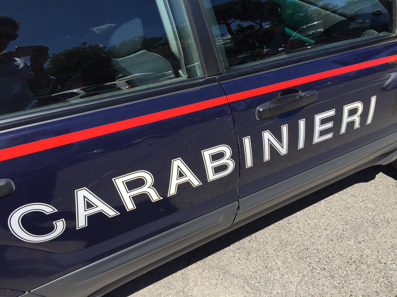 Giallo a Firenze. Due valigie con resti umani vicino al carcere di Solliciano. Indagano i Carabinieri