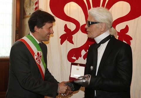 «Spirito libero e razionale». A Karl Lagerfeld il Fiorino d’oro di Firenze