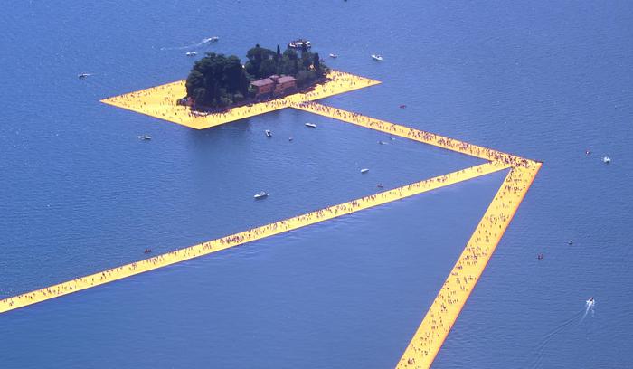 Tutti a camminare sulle acque del lago