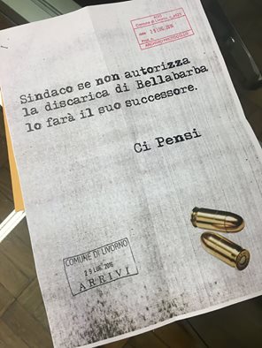 Minacce in busta. Lettera intimidatoria per il sindaco di Livorno, Nogarin: «Scherzo di cattivo gusto»