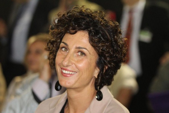 Fotografo ardito. Tenta di paparazzare la moglie di Renzi, trambusto in negozio. Intervengono i Carabinieri